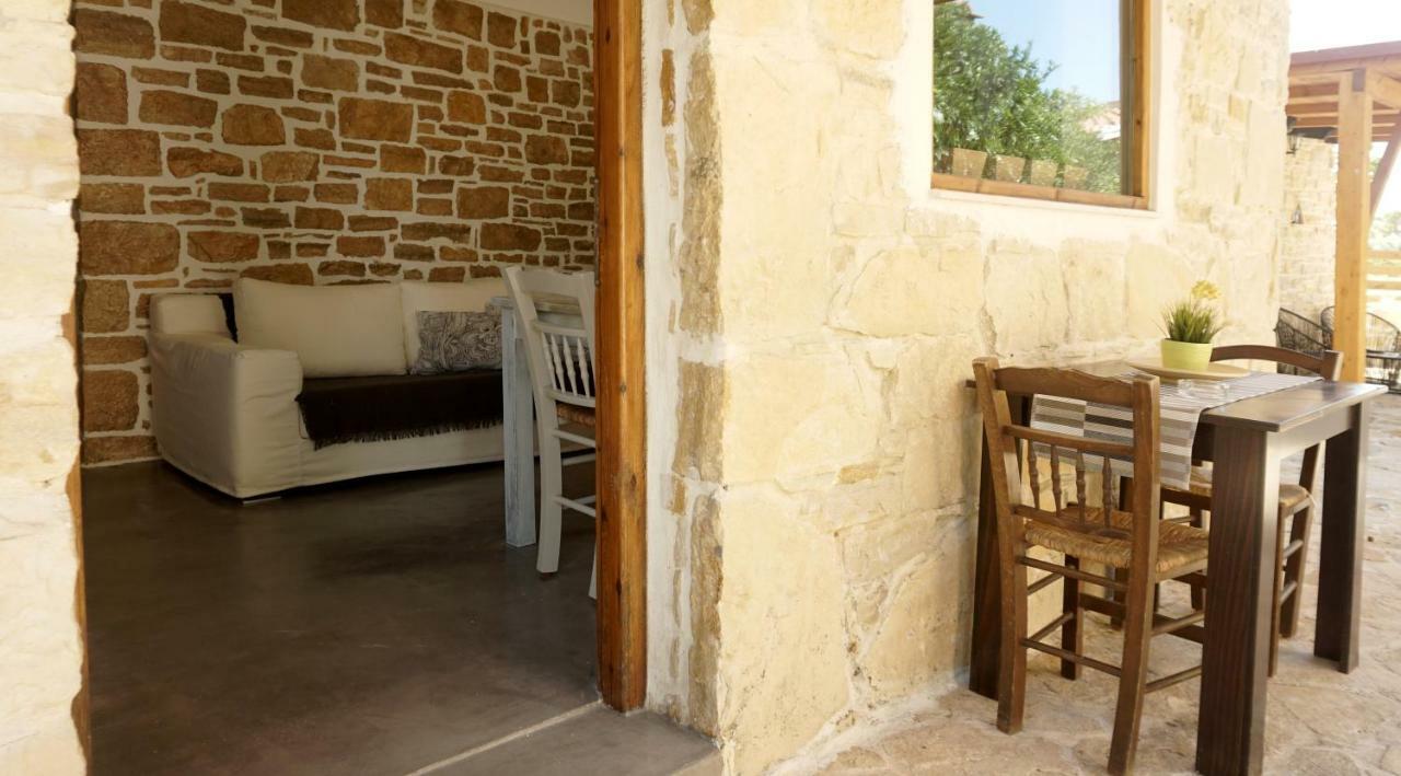 Studio Panagiota - Oasis Holiday Houses Kokkinos Pirgos Exterior foto